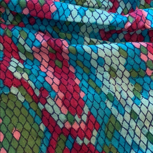 Lilly Pulitzer Murfee Scarf. Like new. - Picture 3 of 4